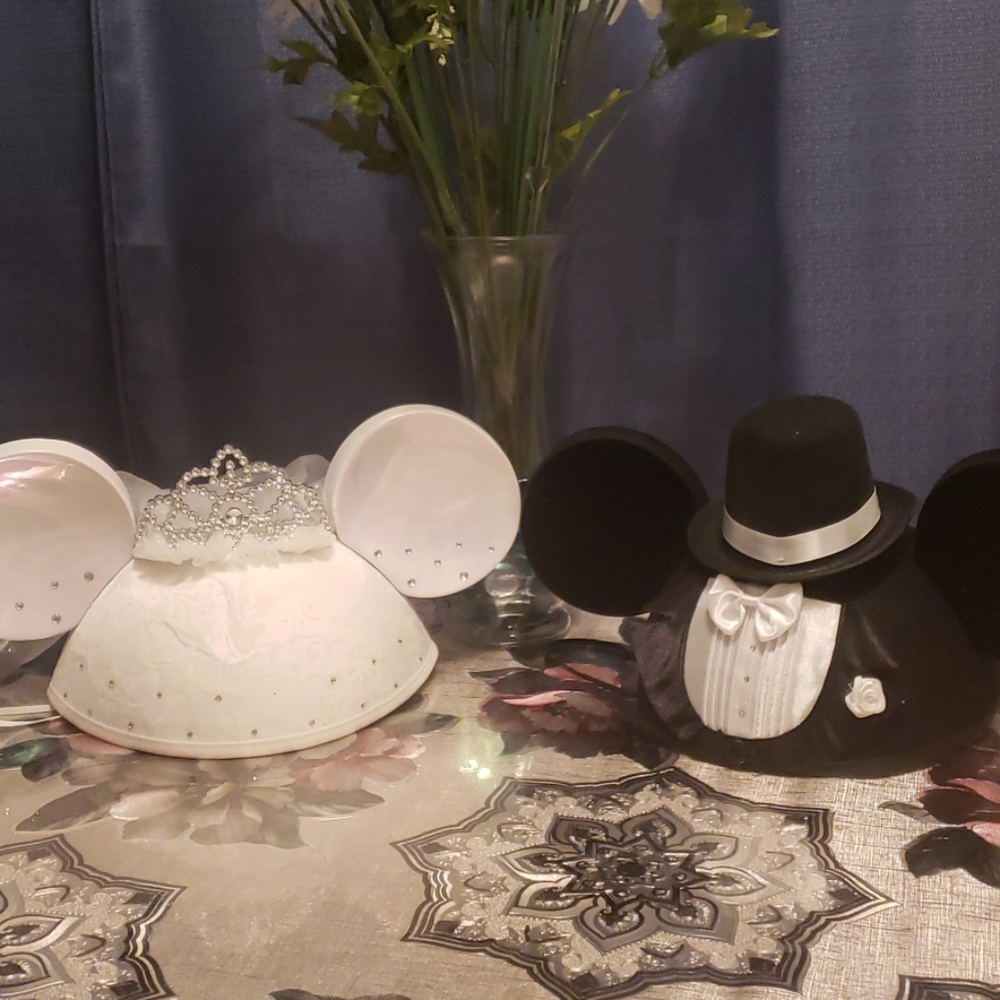 Couple hat